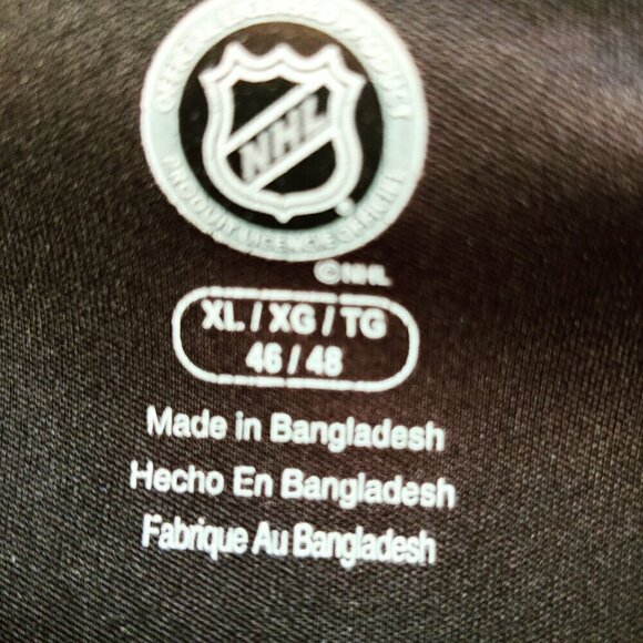 Redwings Licensed Jersey in Black & Red Jersey. SzXL, Polyester. Great graphics - Picture 6 of 7